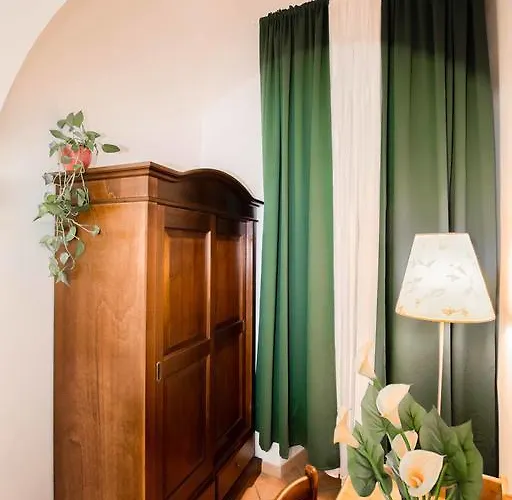 Quattro Cantoni R-home * Rom